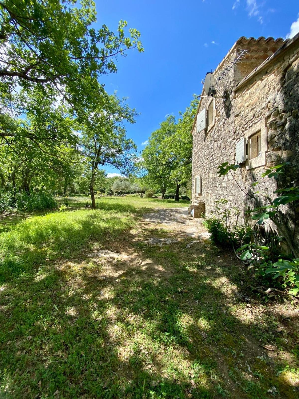 La Bastide Des Chenes Lacoste Villa Lacoste  Exterior photo